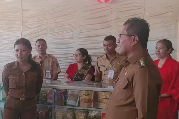 Wakil Bupati Kupang Hadiri Acara Pembukaan UMKM, Masyarakat Menabung Perkuat Ekonomi Daerah